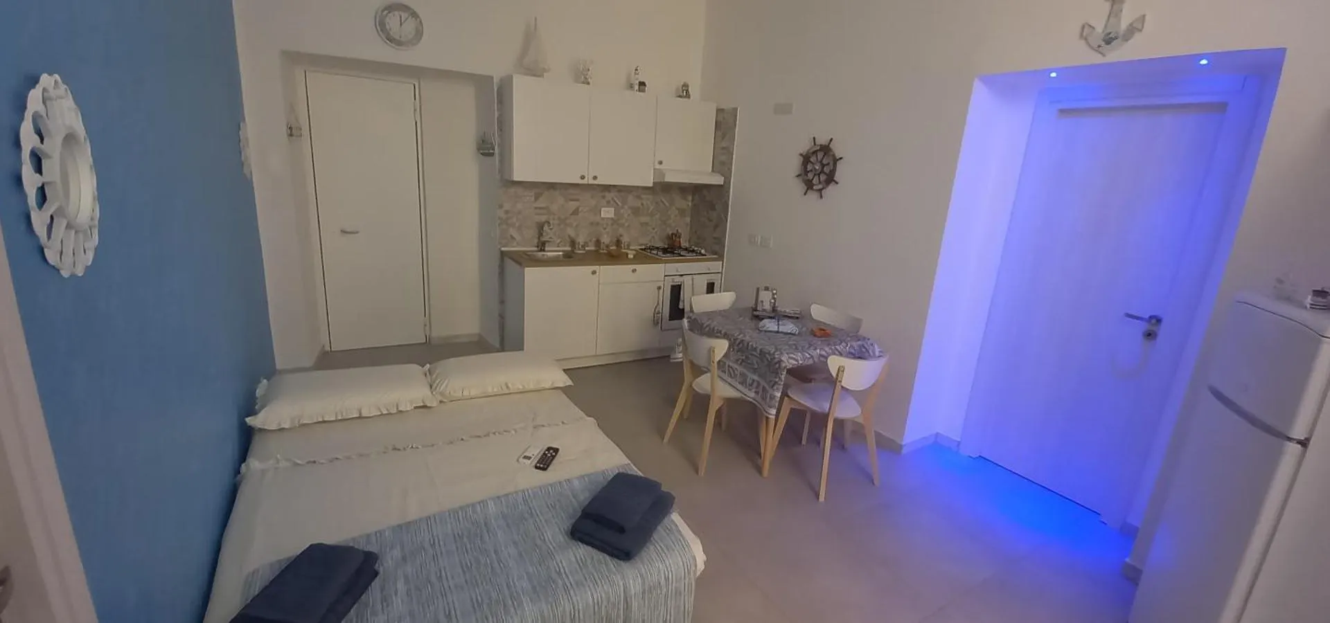 Casa Vacanze La Fenice Naples 0*,  Italy